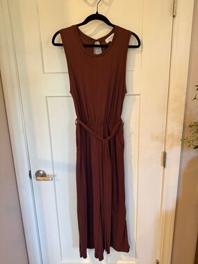 GILLI Deep Mauve Sleeveless Wide Leg Jumpsuit | Tie Waist | Casual | Pockets